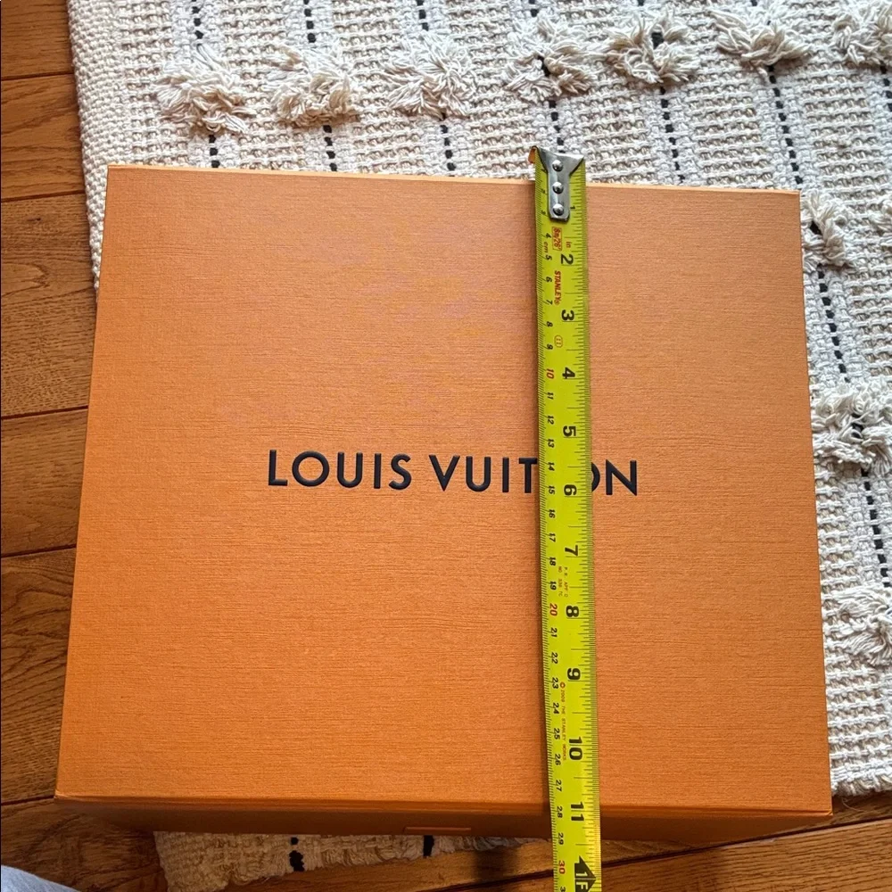 Louis Vuitton Signature Orange Gift Box - Picture 2 of 5